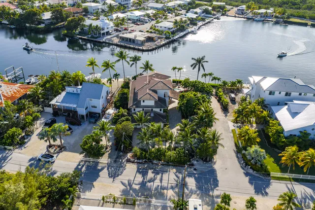 $3,750,000 | 111 Brian Road, Marathon, FL 33050