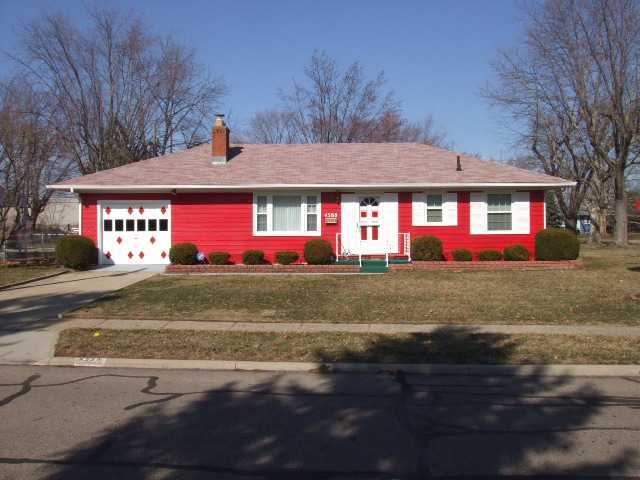 4588 Annhurst Road Columbus, OH 43228 - Photo 1 of 15 Gallery Image 1