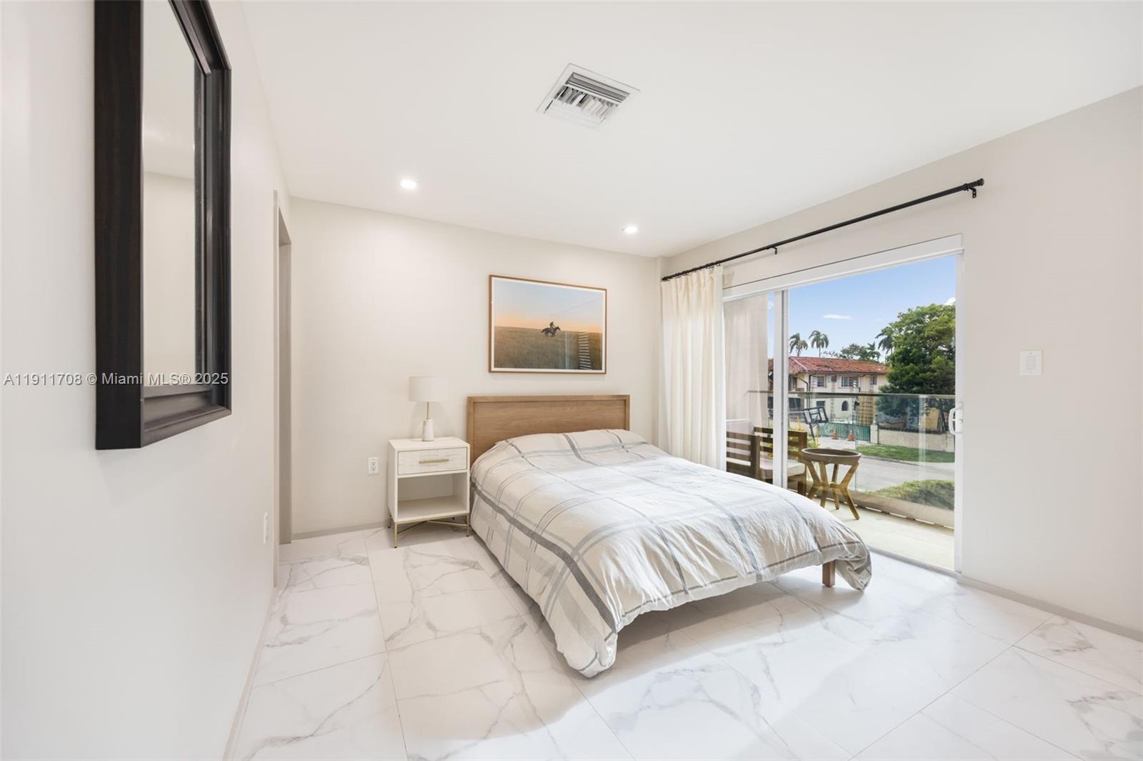 47 Southwest 21st Road Miami, FL 33129 - Photo 18 of 28