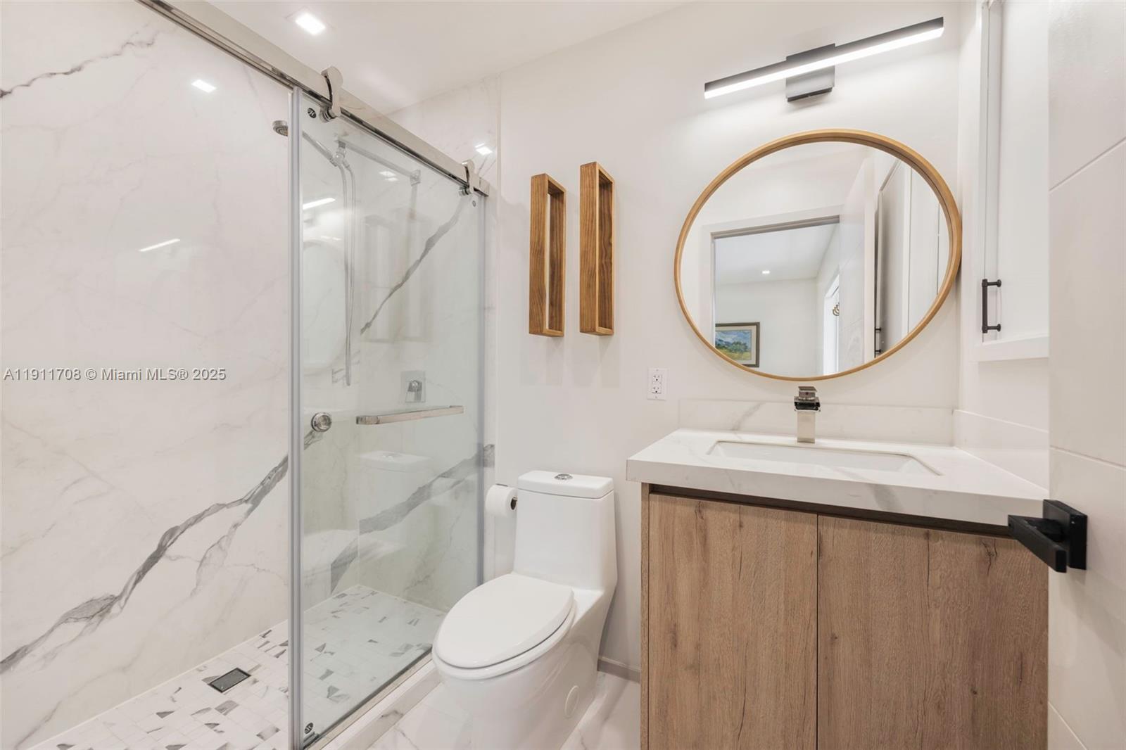 47 Southwest 21st Road Miami, FL 33129 - Photo 21 of 28