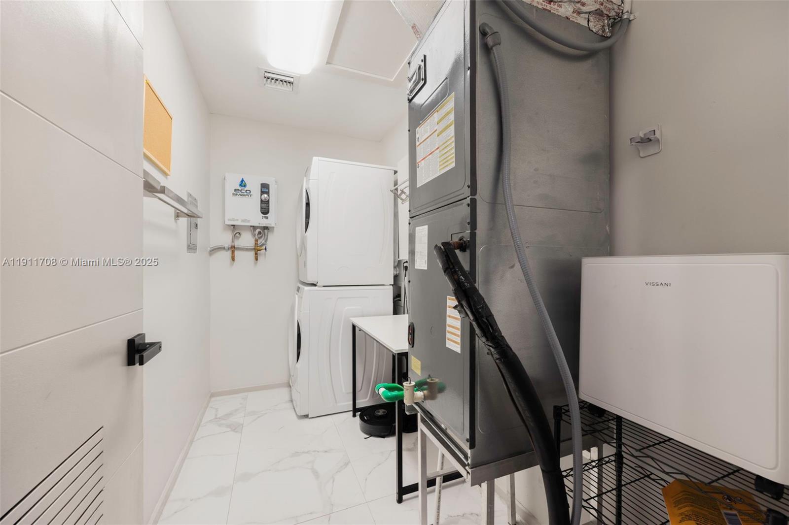 47 Southwest 21st Road Miami, FL 33129 - Photo 22 of 28