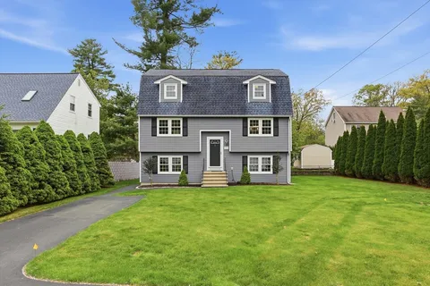 $738,000 | 13 1/2 Vincent Street, Billerica, MA 01821