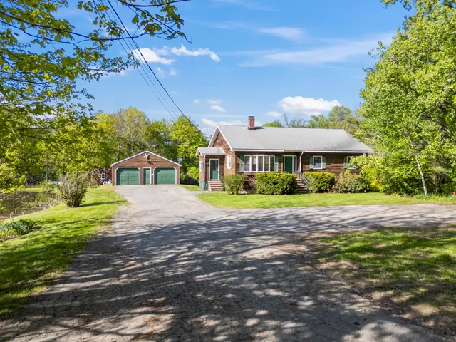 $785,000 | 117 Taylor Woods Road, Belgrade, ME 04917