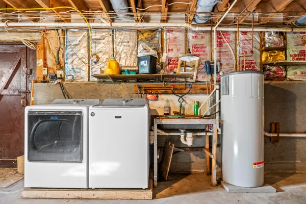 $719,000 | 117 Taylor Woods Road, Belgrade, ME 04917