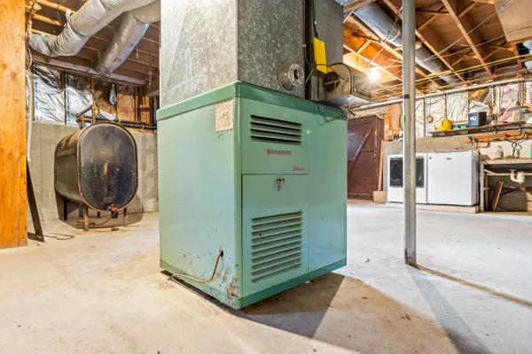 $719,000 | 117 Taylor Woods Road, Belgrade, ME 04917