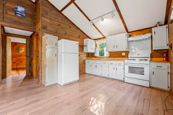 $719,000 | 117 Taylor Woods Road, Belgrade, ME 04917