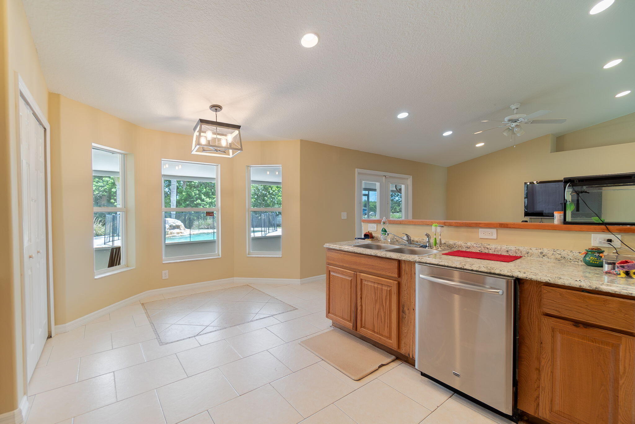 17468 North 38th Road North Loxahatchee, FL 33470 - Photo 14 of 40 Kitchen