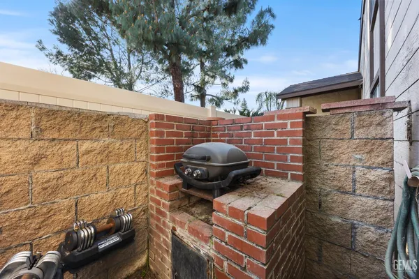 $233,500 | Undisclosed Address, Bakersfield, CA 93309