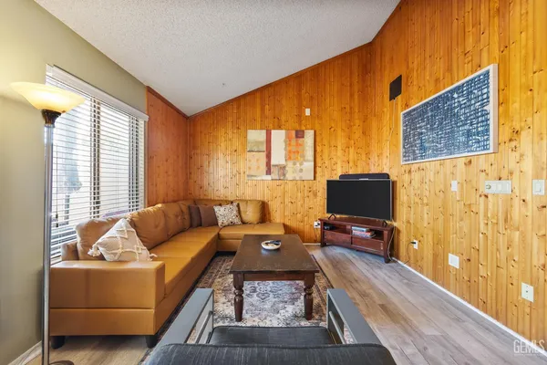 $233,500 | Undisclosed Address, Bakersfield, CA 93309