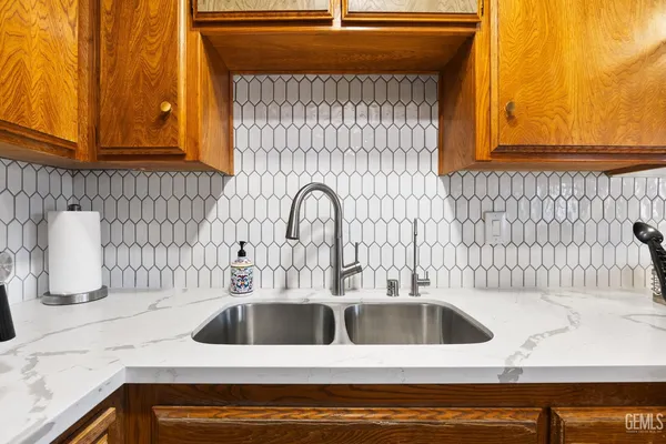 $233,500 | Undisclosed Address, Bakersfield, CA 93309