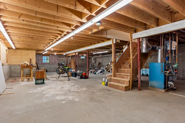 $1,195,000 | 433 Fogler Road, Bremen, ME 04551