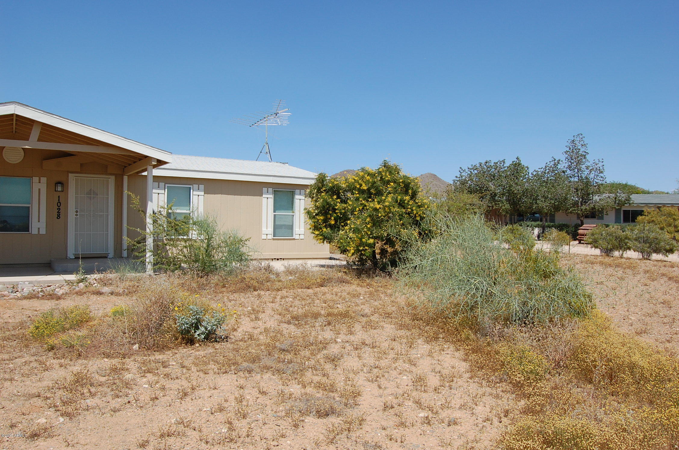 1028 East Irvine Road Phoenix, AZ 85086 - Photo 2 of 22 2015-04-22 15.30.06