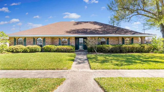$350,000 | 505 Corpus Christi Drive, Houma, LA 70360