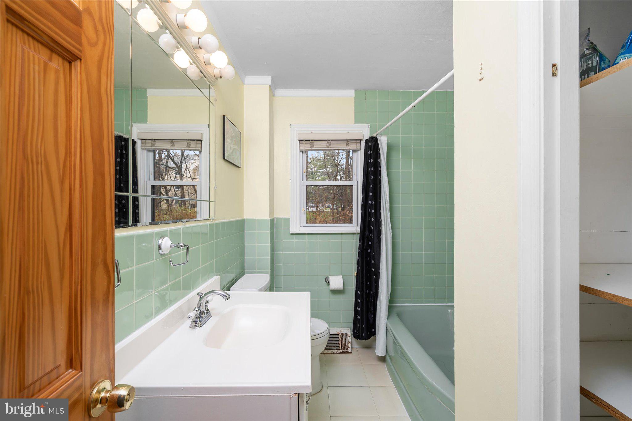 310 Wynnewood Road Ewing, NJ 08628 - Photo 17 of 29
