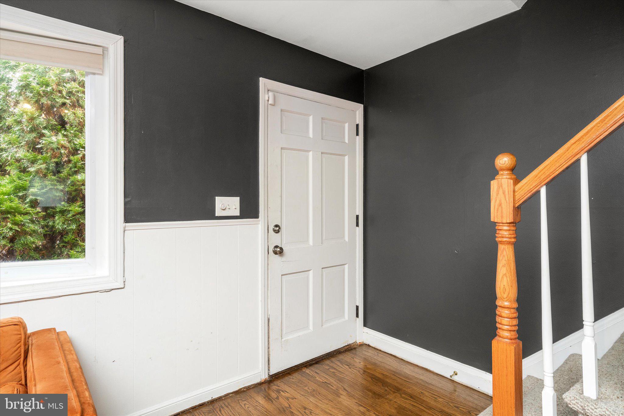 310 Wynnewood Road Ewing, NJ 08628 - Photo 3 of 29