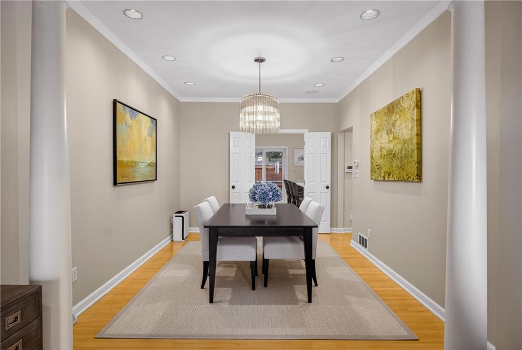 136 North Woodland Road Pittsburgh, PA 15232 - Photo 10 of 43 DINING ROOM