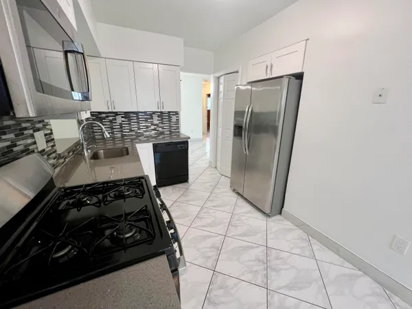 $3,500 | 8640 Wilshire Drive, Miramar, FL 33025