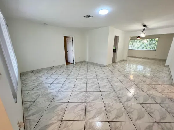 $3,500 | 8640 Wilshire Drive, Miramar, FL 33025