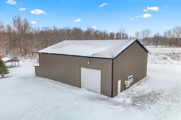 $324,999 | 9055 Kellogg Drive, Reading, MI 49274