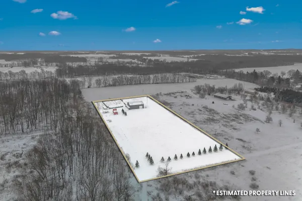 $324,999 | 9055 Kellogg Drive, Reading, MI 49274