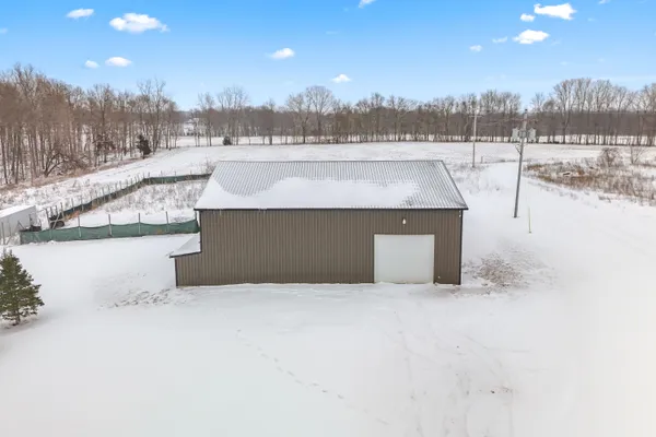 $324,999 | 9055 Kellogg Drive, Reading, MI 49274