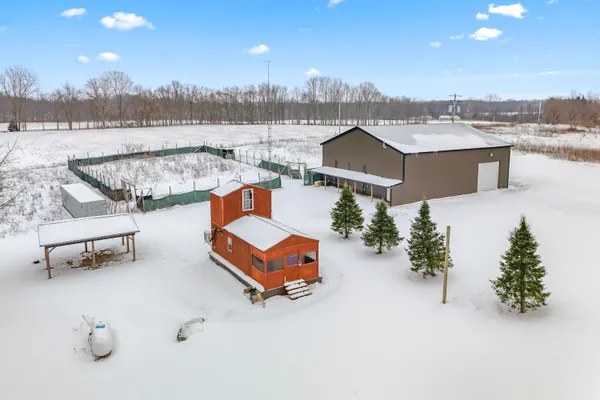 $324,999 | 9055 Kellogg Drive, Reading, MI 49274