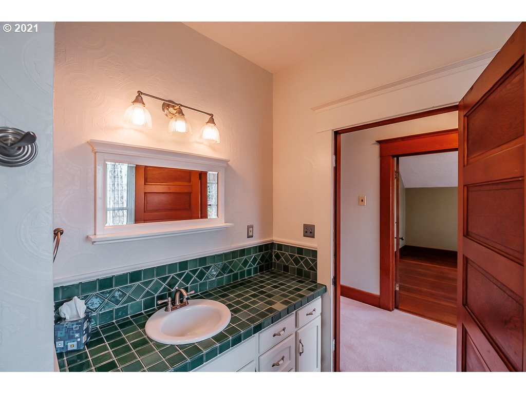 633 Southwest Washington Street Albany, OR 97321 - Photo 16 of 32 Gallery Image 16