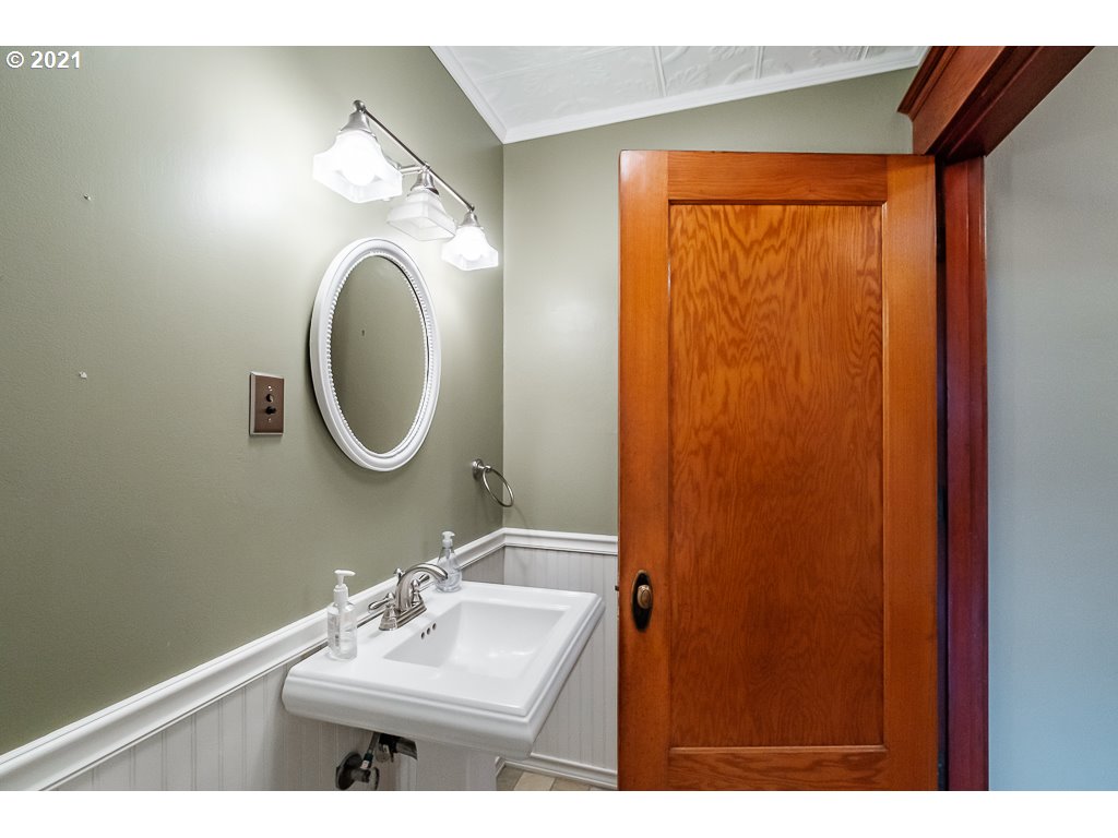 633 Southwest Washington Street Albany, OR 97321 - Photo 21 of 32 Gallery Image 21