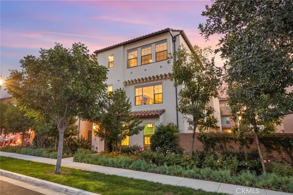 $1,349,000 | 214 Elkhorn, Irvine, CA 92618