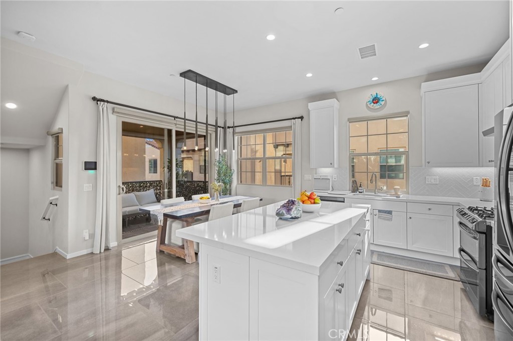 214 Elkhorn Irvine, CA 92618 - Photo 11 of 52