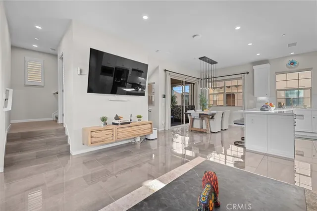 $1,475,000 | 214 Elkhorn, Irvine, CA 92618