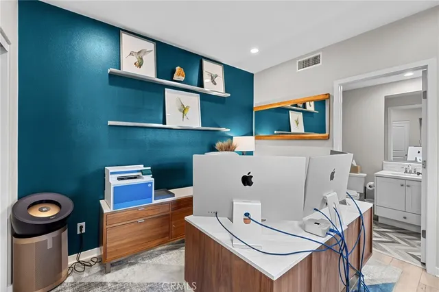 $1,475,000 | 214 Elkhorn, Irvine, CA 92618