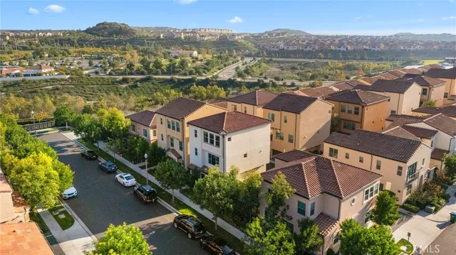 $1,475,000 | 214 Elkhorn, Irvine, CA 92618