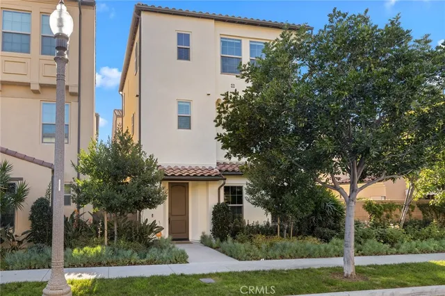 $1,475,000 | 214 Elkhorn, Irvine, CA 92618