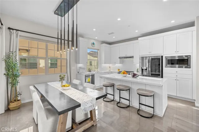 $1,475,000 | 214 Elkhorn, Irvine, CA 92618