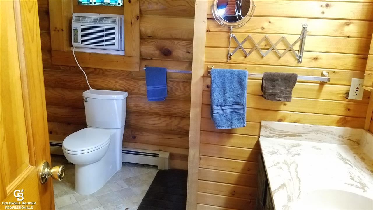 9475 Brandon Road Avoca, MI 48006 - Photo 13 of 44 This is a view of the master bathroom.