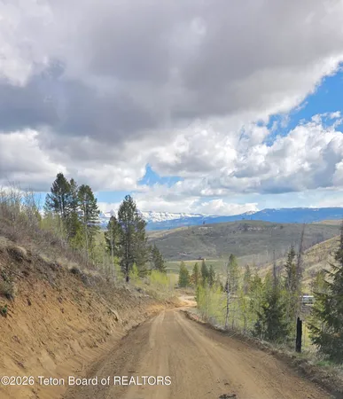 $699,000 | Tbd Upper Picnic Ridge Road, Bondurant, WY 82922