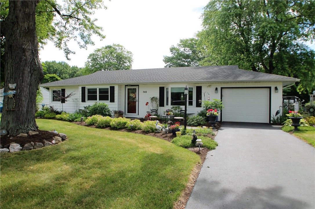 542 W Road Webster, NY 14580 - Photo 1 of 1