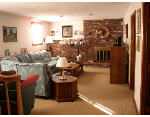 6 Nathaniel Road Medford, MA 02155 - Photo 2 of 4 Gallery Image 2