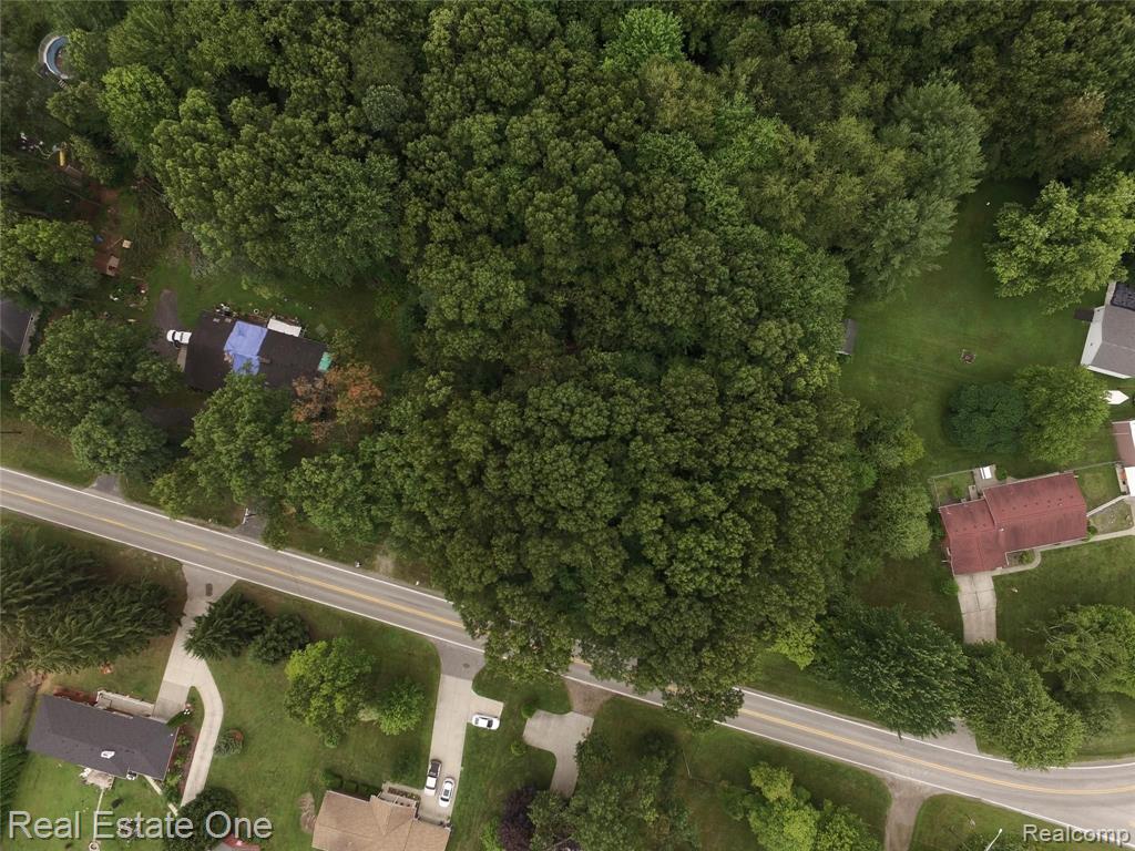 8548 Stone Road Algonac, MI 48001 - Photo 5 of 7