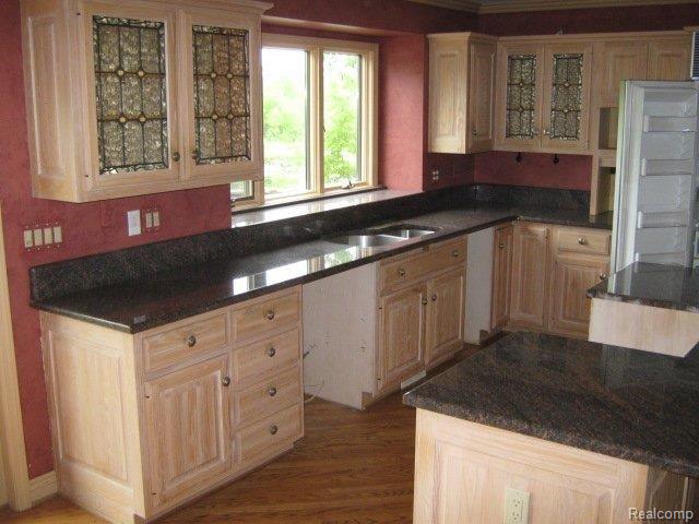 8515 Ellis Road Clarkston, MI 48348 - Photo 2 of 21 KITCHEN A