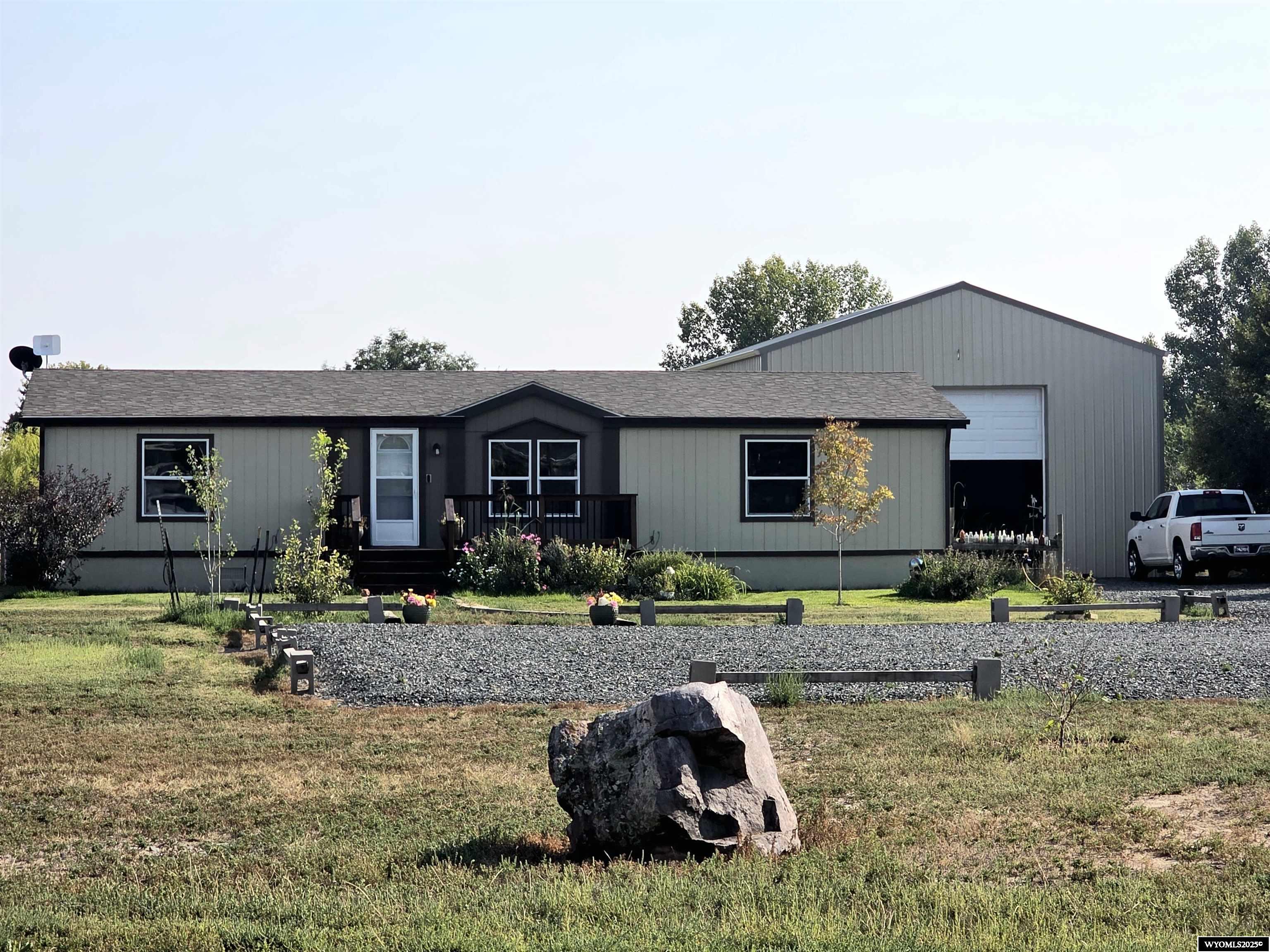 4711 Hope Road Torrington, WY 82240 - Photo 4 of 35