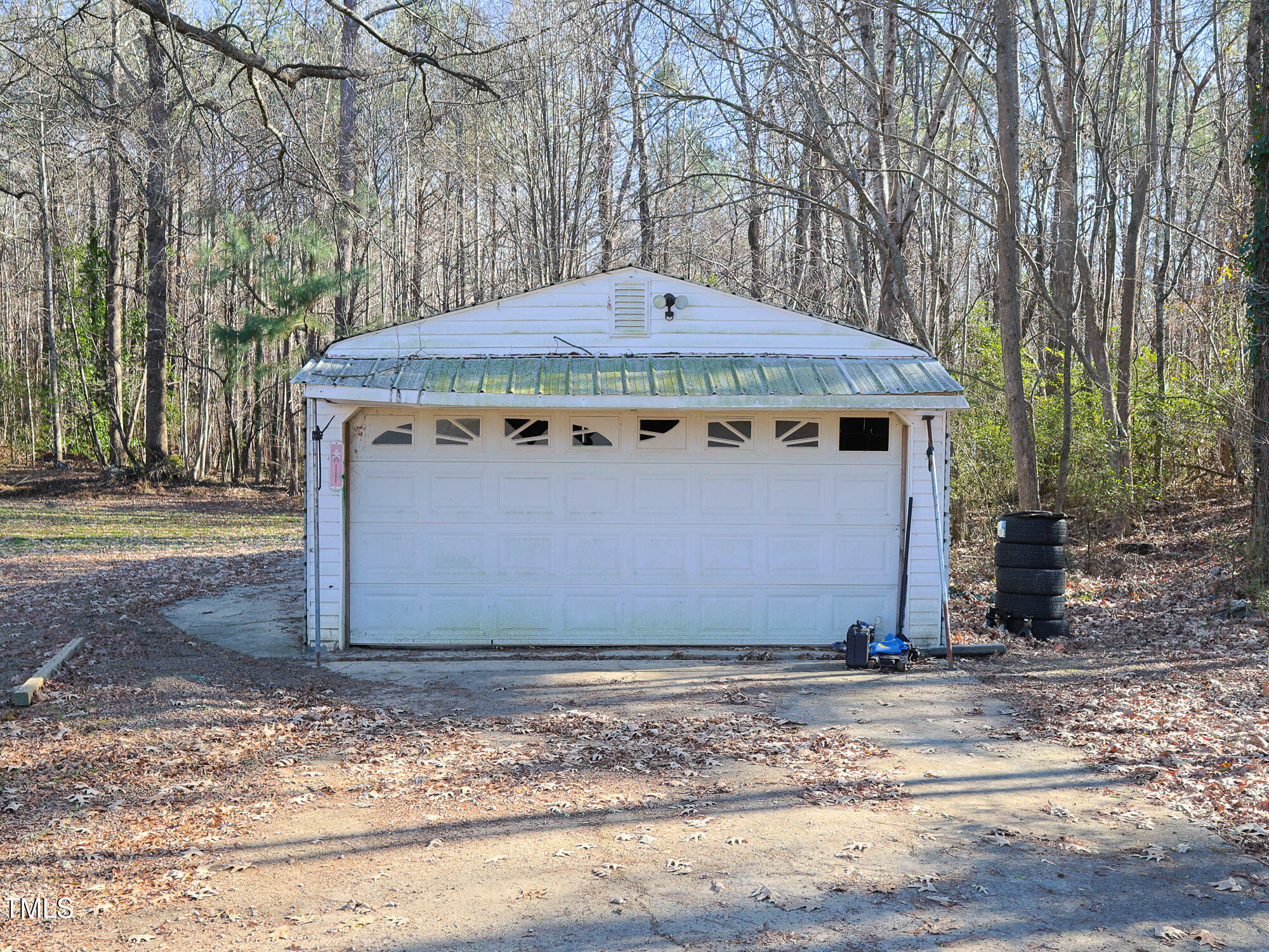 1354 Mudham Road Zebulon, NC 27597 - Photo 44 of 47 068_1354_mudham_detached_garage