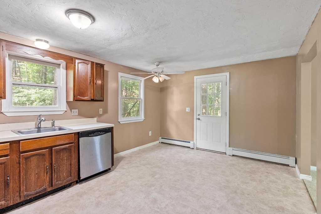 196 Hayden Road, Unit 196 Groton, MA 01450 - Photo 7 of 23