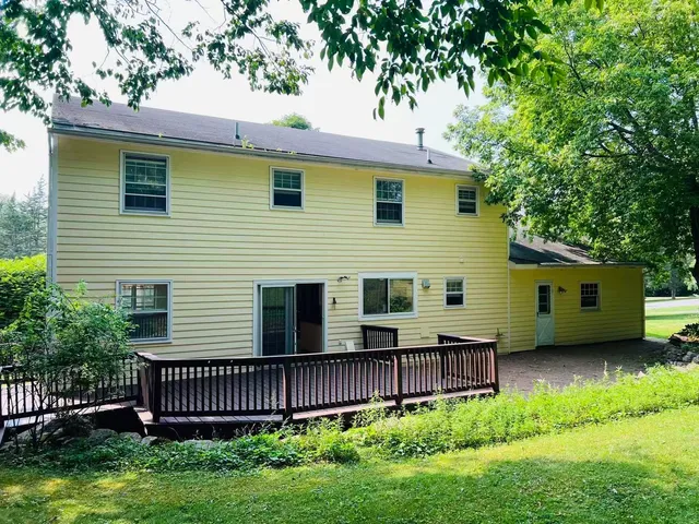 $668,000 | 303 Pinehurst Drive, Shelburne, VT 05482