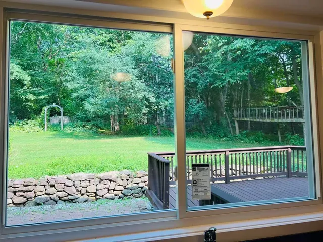 $668,000 | 303 Pinehurst Drive, Shelburne, VT 05482