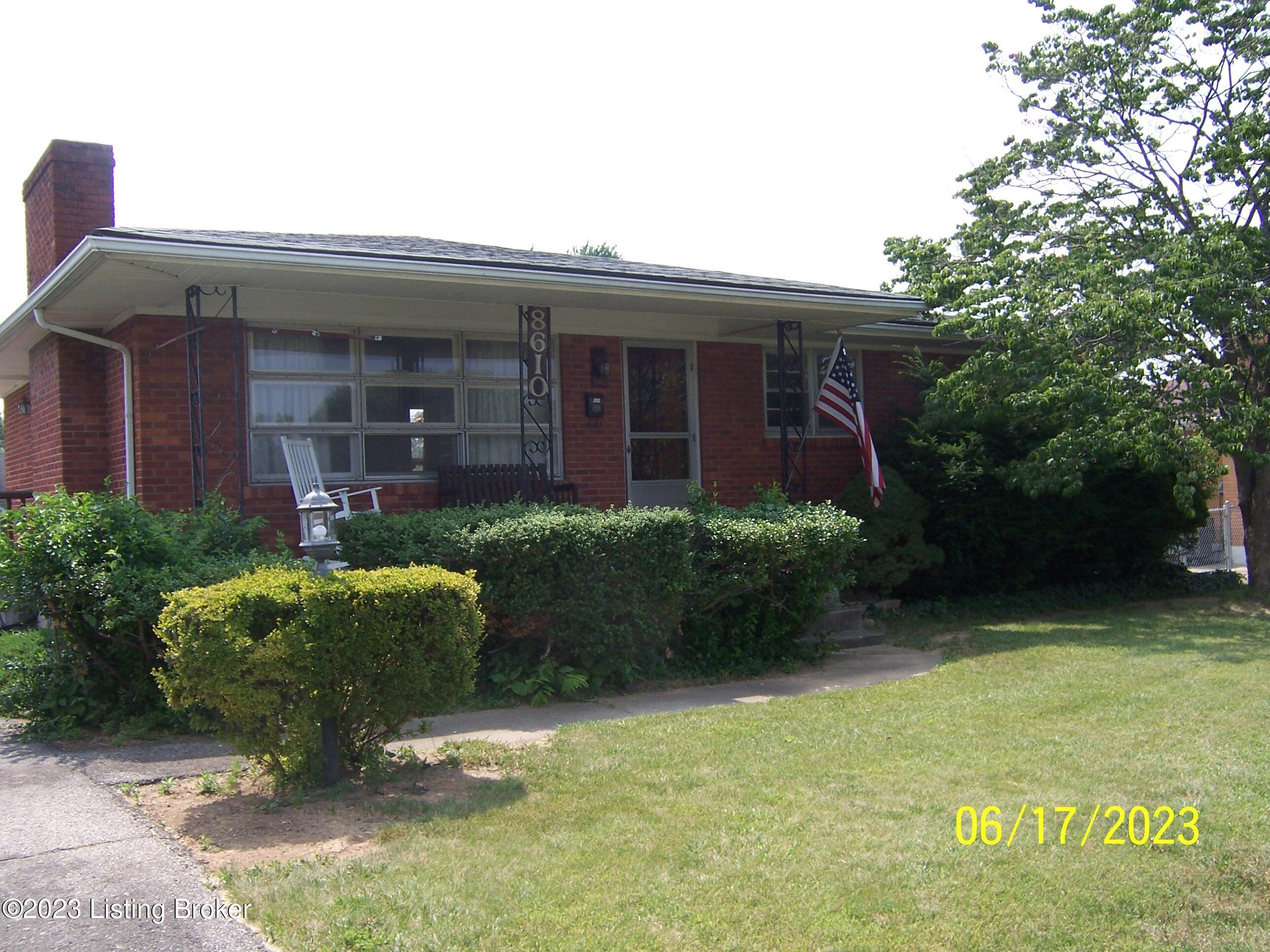8610 Eula Road Louisville, KY 40219 - Photo 8 of 29 102_1590