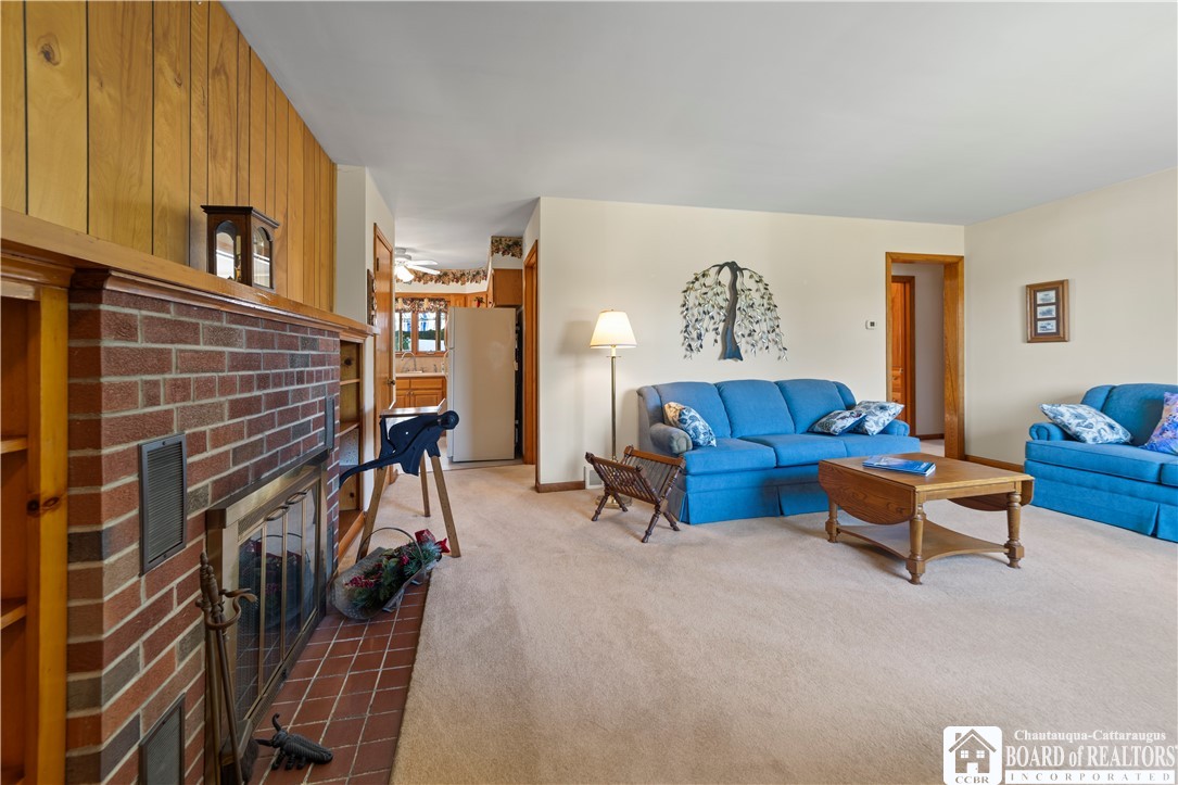 204 Berry Road Pomfret, NY 14063 - Photo 7 of 35