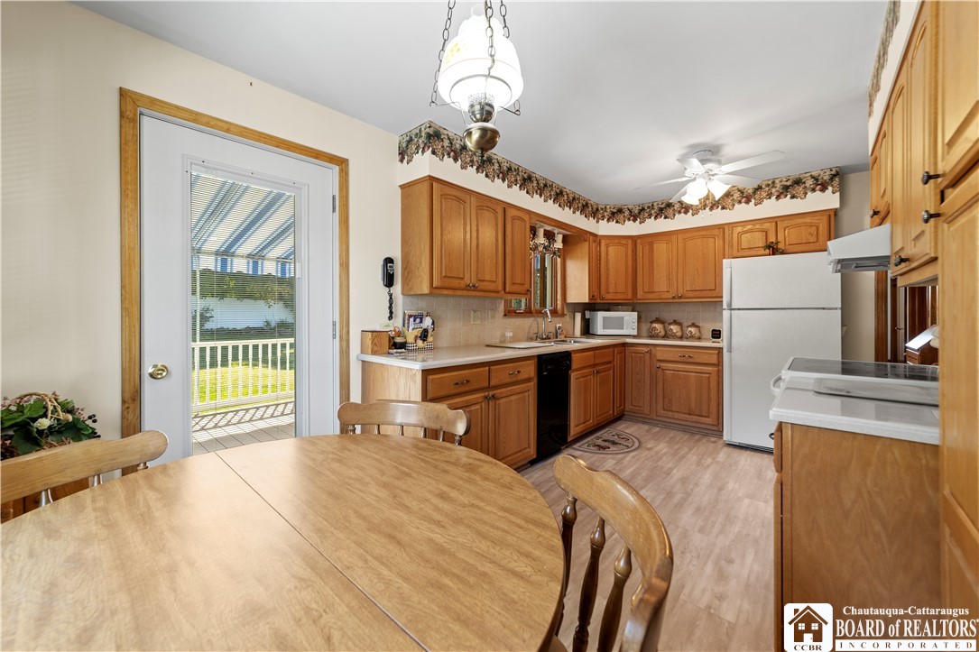 204 Berry Road Pomfret, NY 14063 - Photo 10 of 35