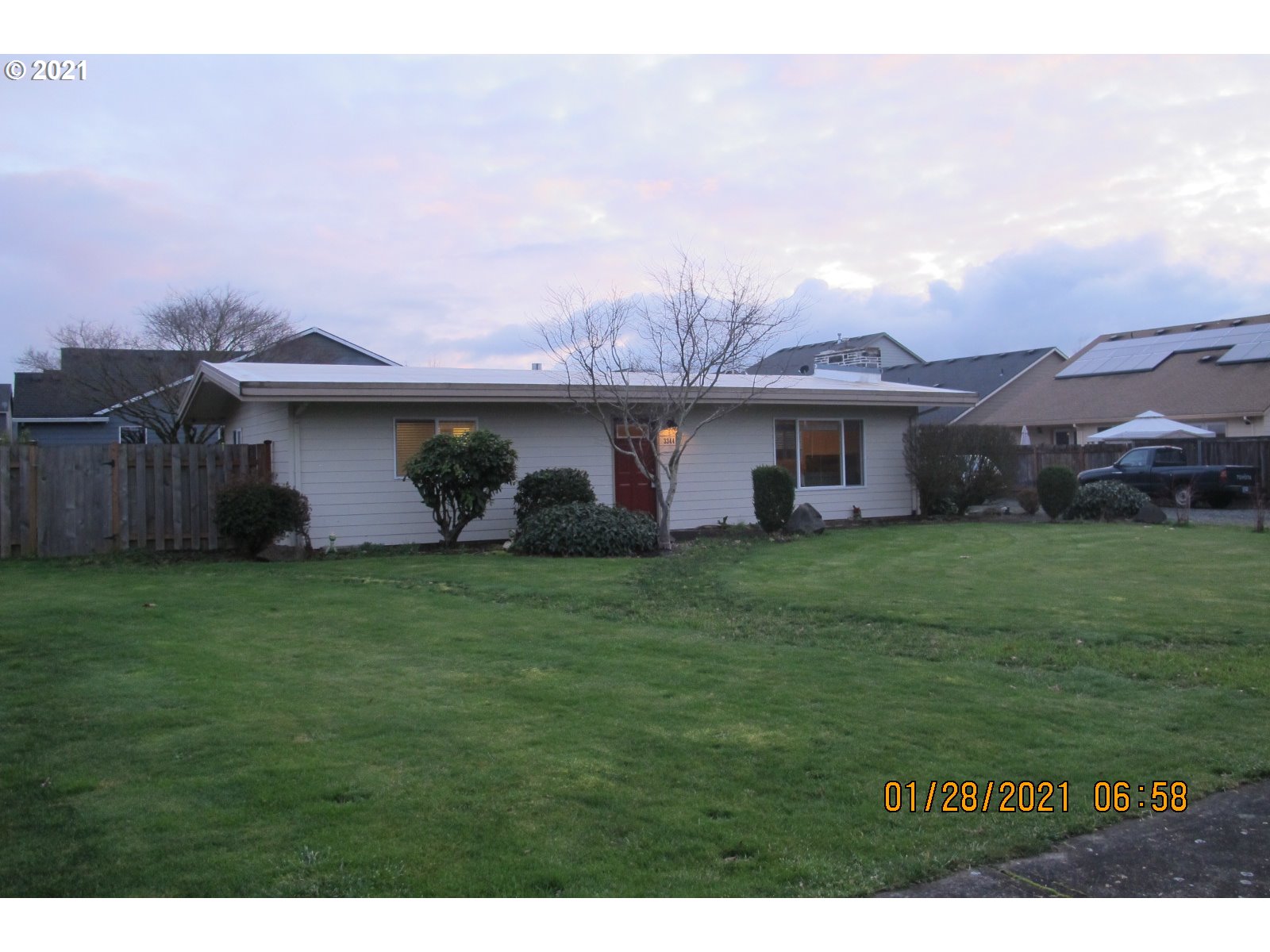 3344 Southeast Hillyard Road Gresham, OR 97080 - Photo 2 of 20 Gallery Image 2